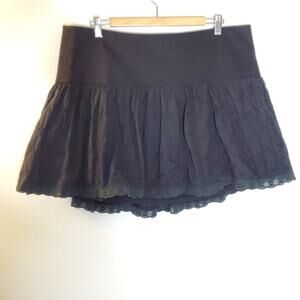 Tripp NYC Black 100% Cotton eyelet lace skirt skate Black In excellent condition